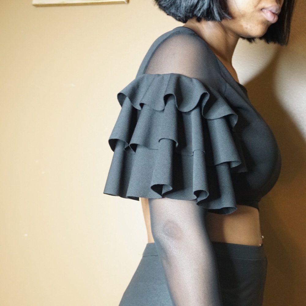 Crop Ruffle Top - Picture 3 of 5